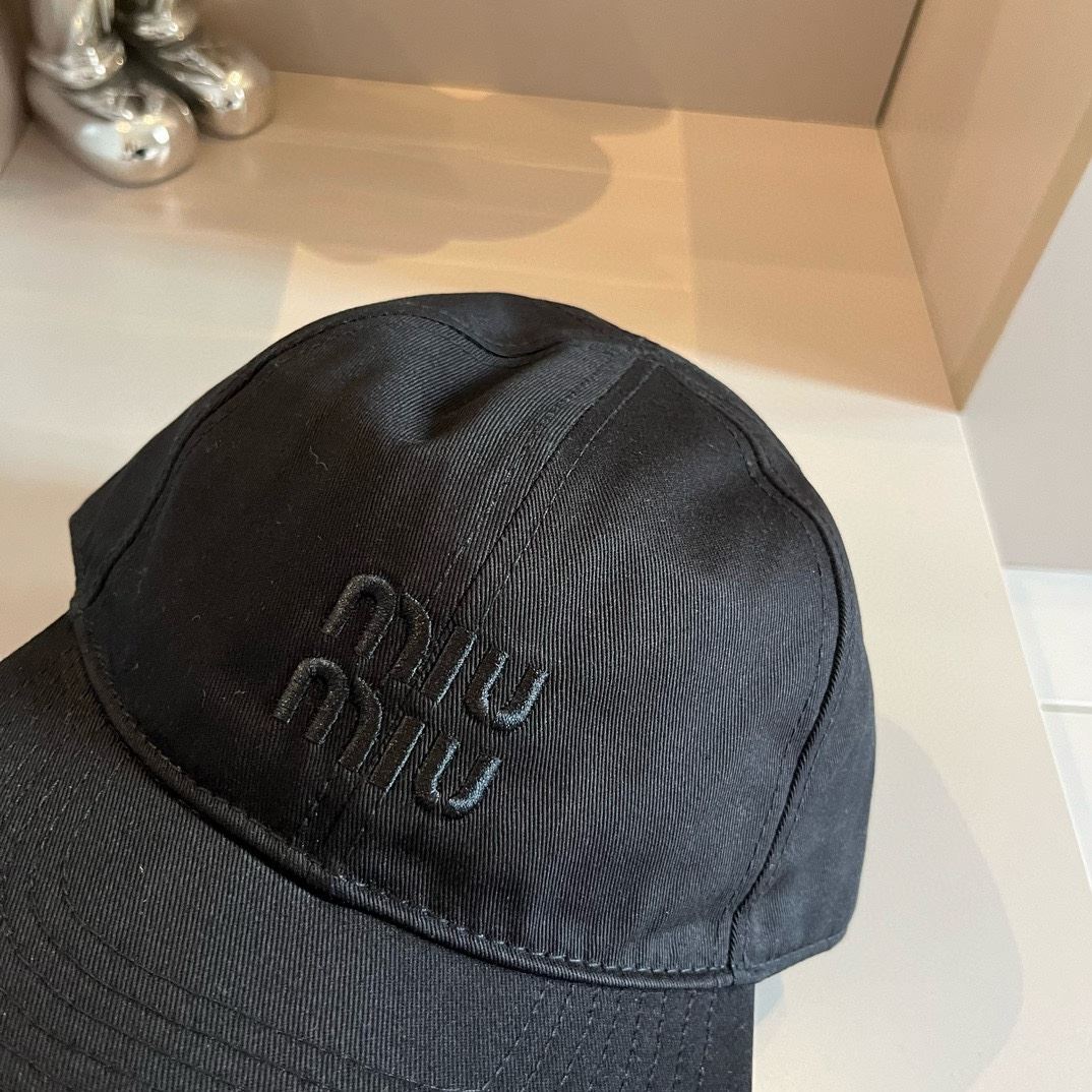 Miu Miu Caps